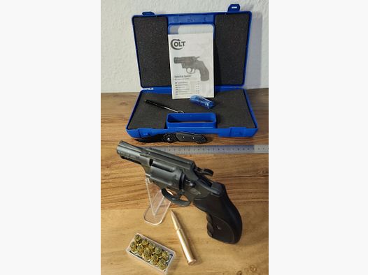 Umarex Colt Detective Special 9mm RK + cartucce al pepe + piccolo coltello da tasca