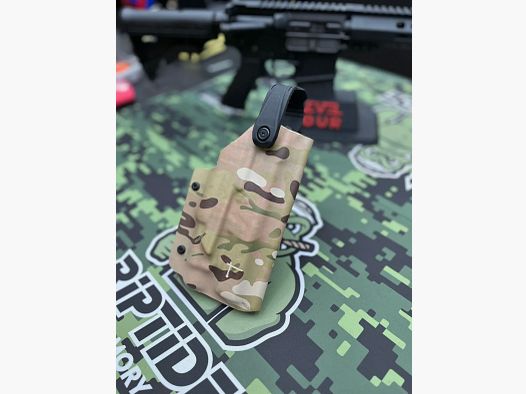 FiveSeven Kydex-holster + TLR-1 (Multicam)