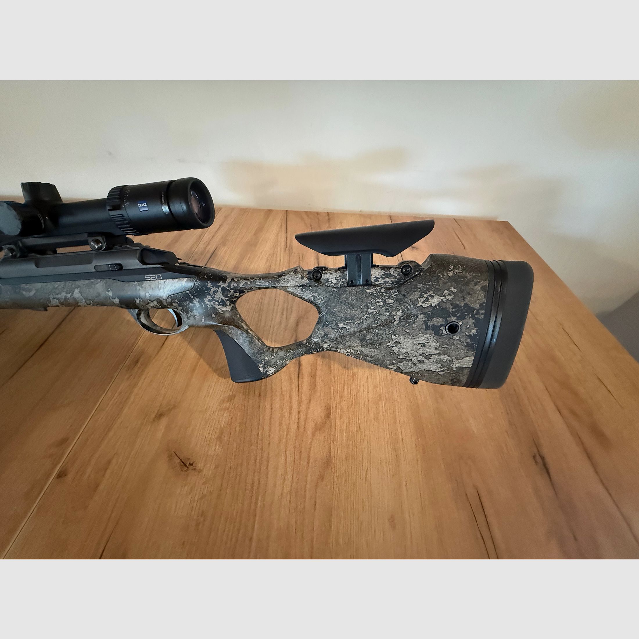 SAKO S 20 Hunter Cerakote True Timber Strata corto