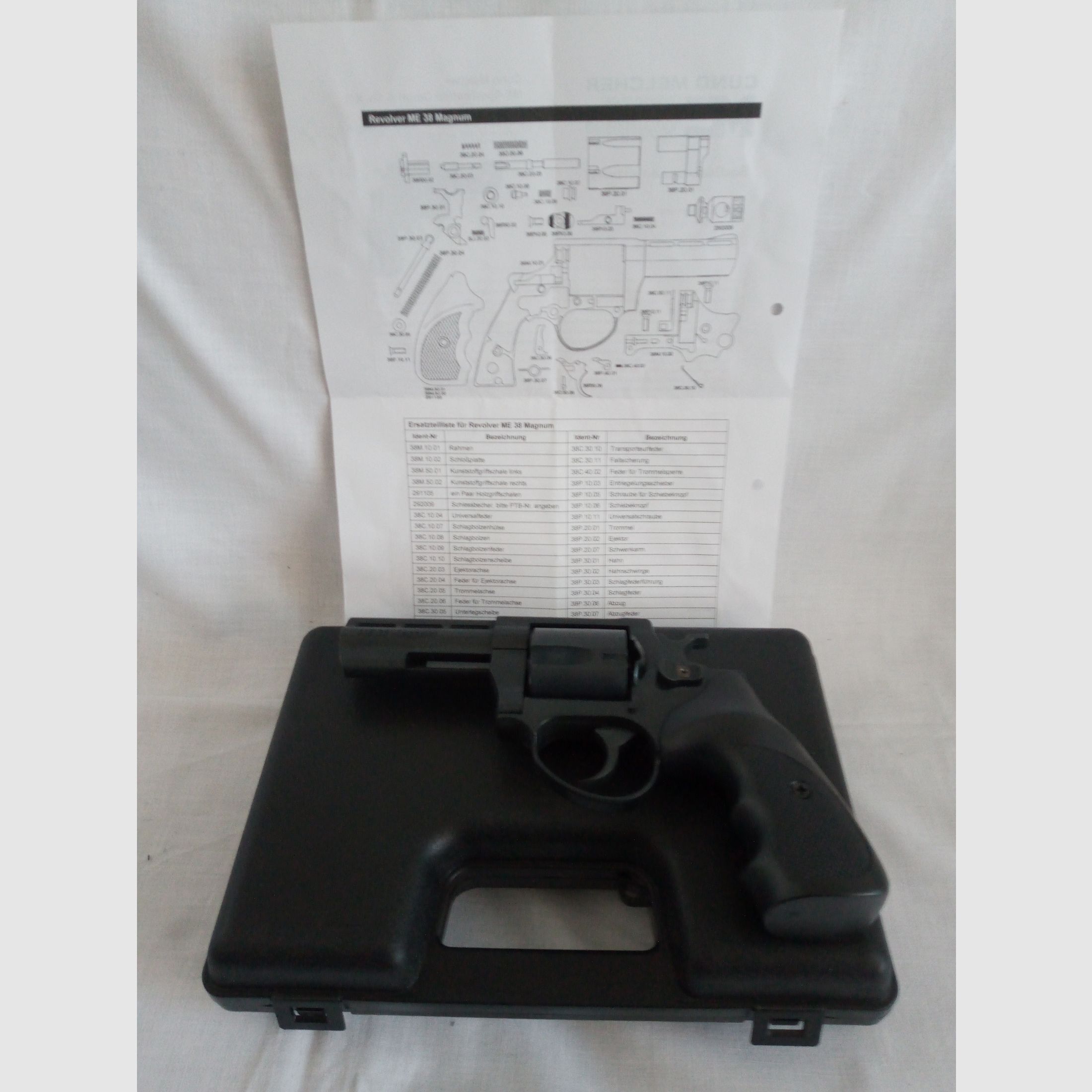 ME 38 Magnum / revolver SRS / 9mm R.K. / brunito