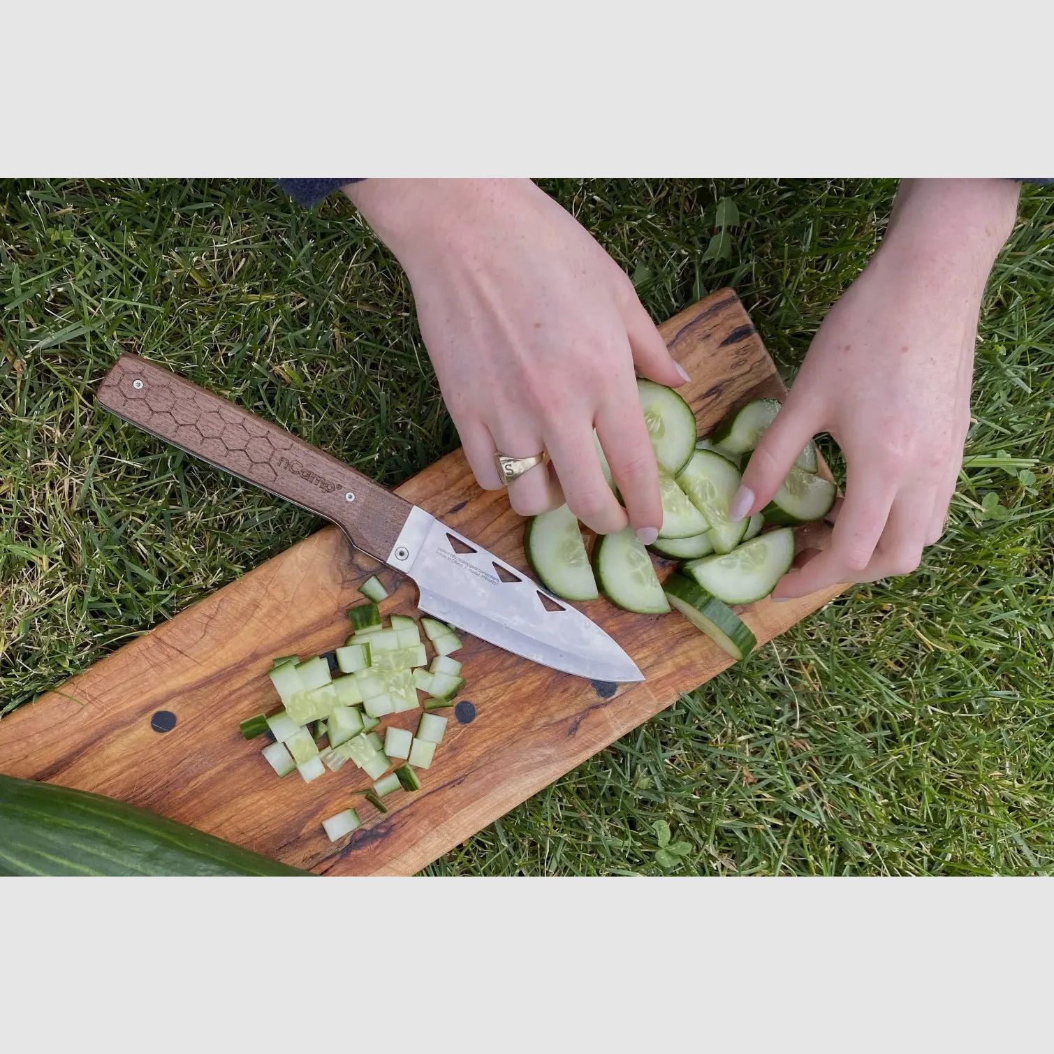 nCamp Elite Chefkochmesser (Damastklinge/Walnussholzgriff) mit Lederetui