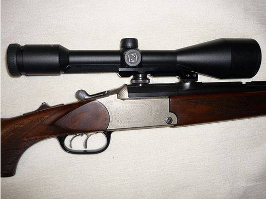 Blaser BBF 700 z zestawem matryc RCBS