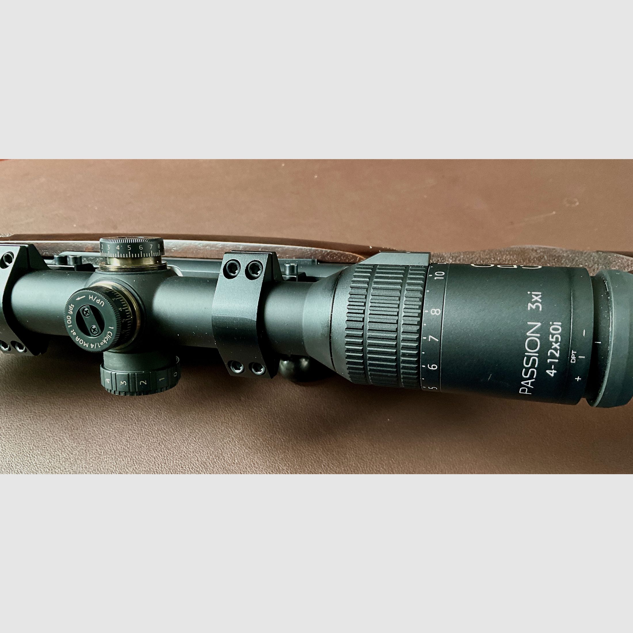 CZ 475 Varmint LH links 17hmr + 22lfb 