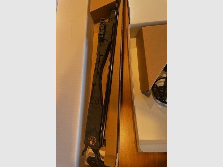 Schneller Compound-Bogen mit vollem Magazin für bis zu 6 Pfeile >> EK ARCHERY WHIPSHOT Compound-Bogen inklusive Magazin