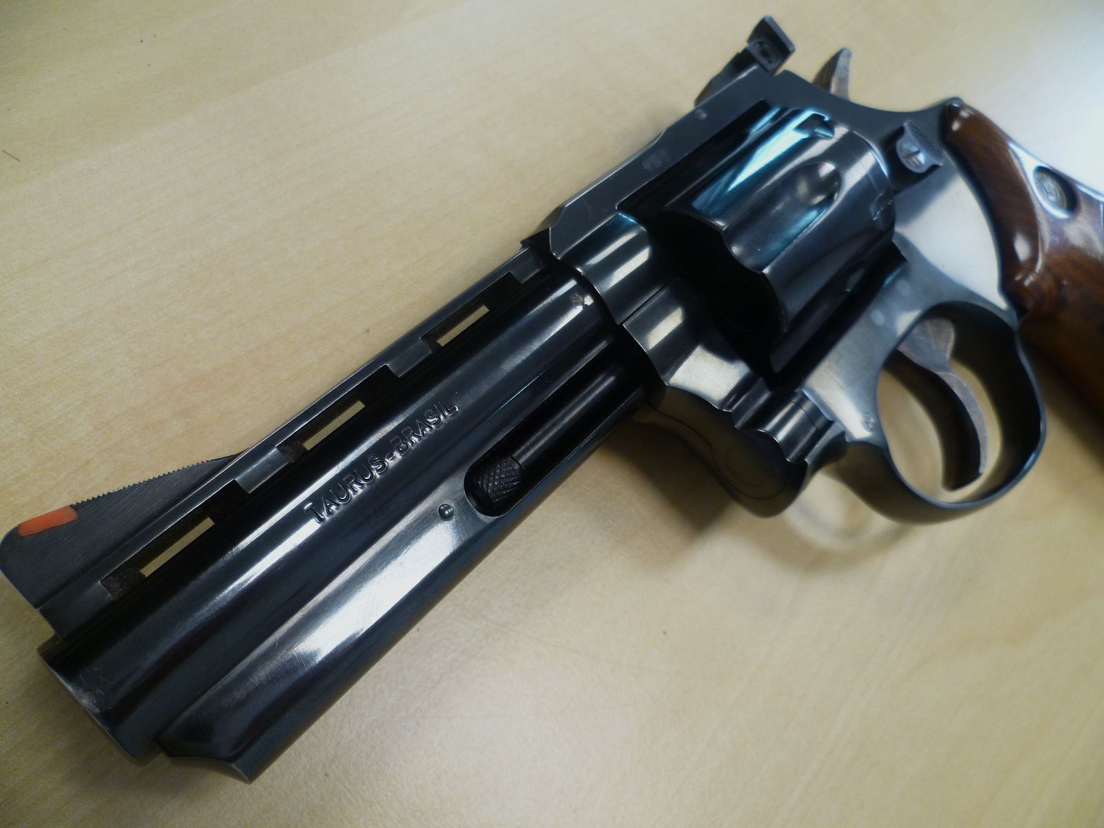 Revolver Taurus .357 Magnum 4"