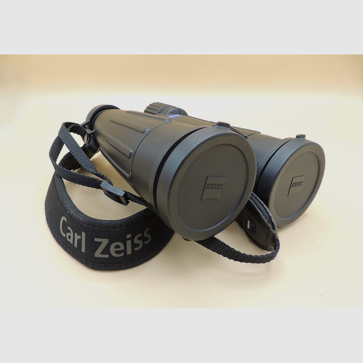 Fernglas Zeiss Victory FL 8×56 T-FL schwarz, Bild 1 von 6