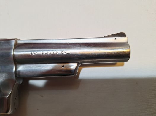 Ruger, stainless steel revolver
