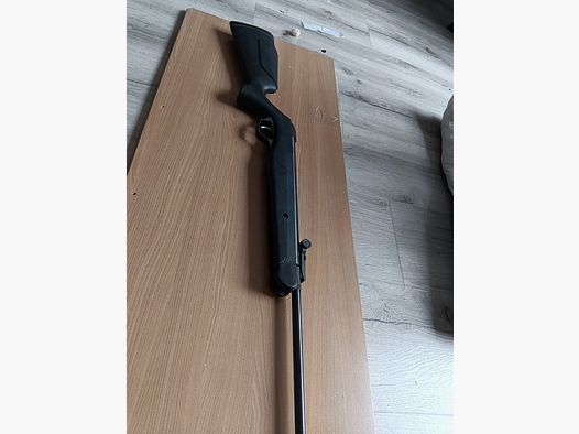 Break barrel air rifle