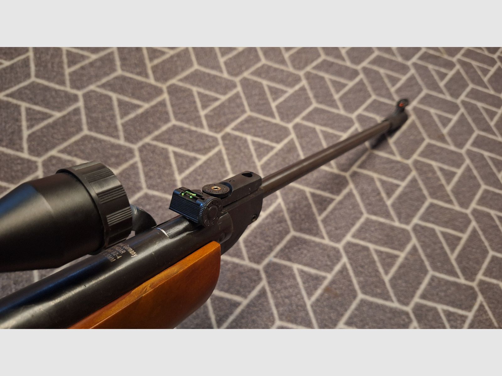 Carabine à air Kandar B2-4 avec scope - comme neuf !