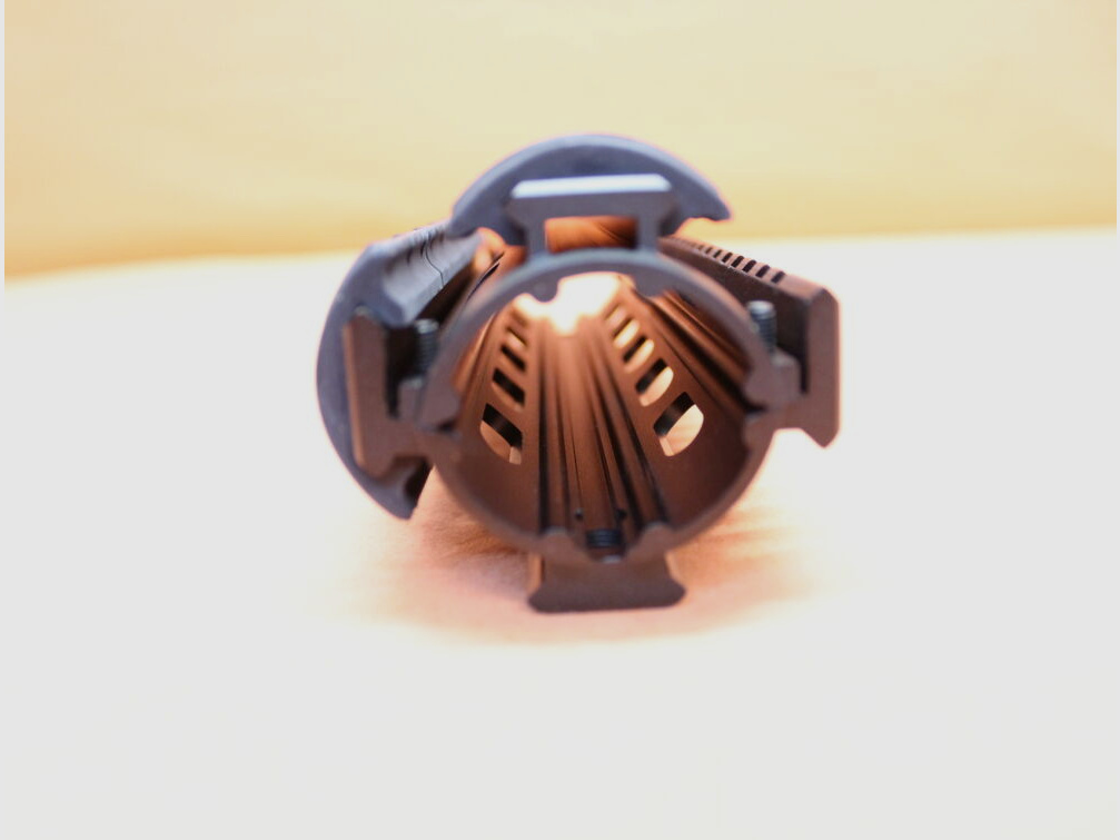 UTG - Leapers AR-15: Handguard/ 4-Rail-System UTG (MNT-T416MA) Drop In Mid Length (M5) Alu Handschutz incl. Covers