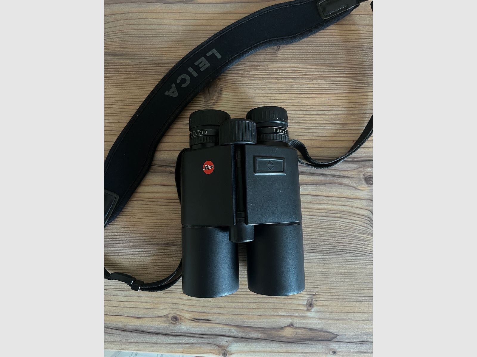 Leica Geovid R 10x42 Entfernungsmesser 