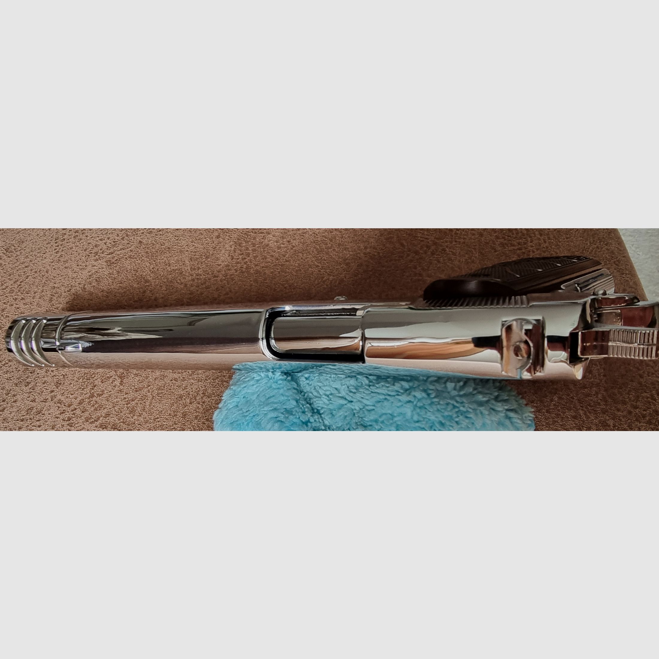 IWG Gouvernement en chrome avec holster