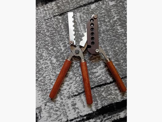 LEE – 6-fach Gieß-Kokille – .358 2R – 158 grains mit Holzgriff 