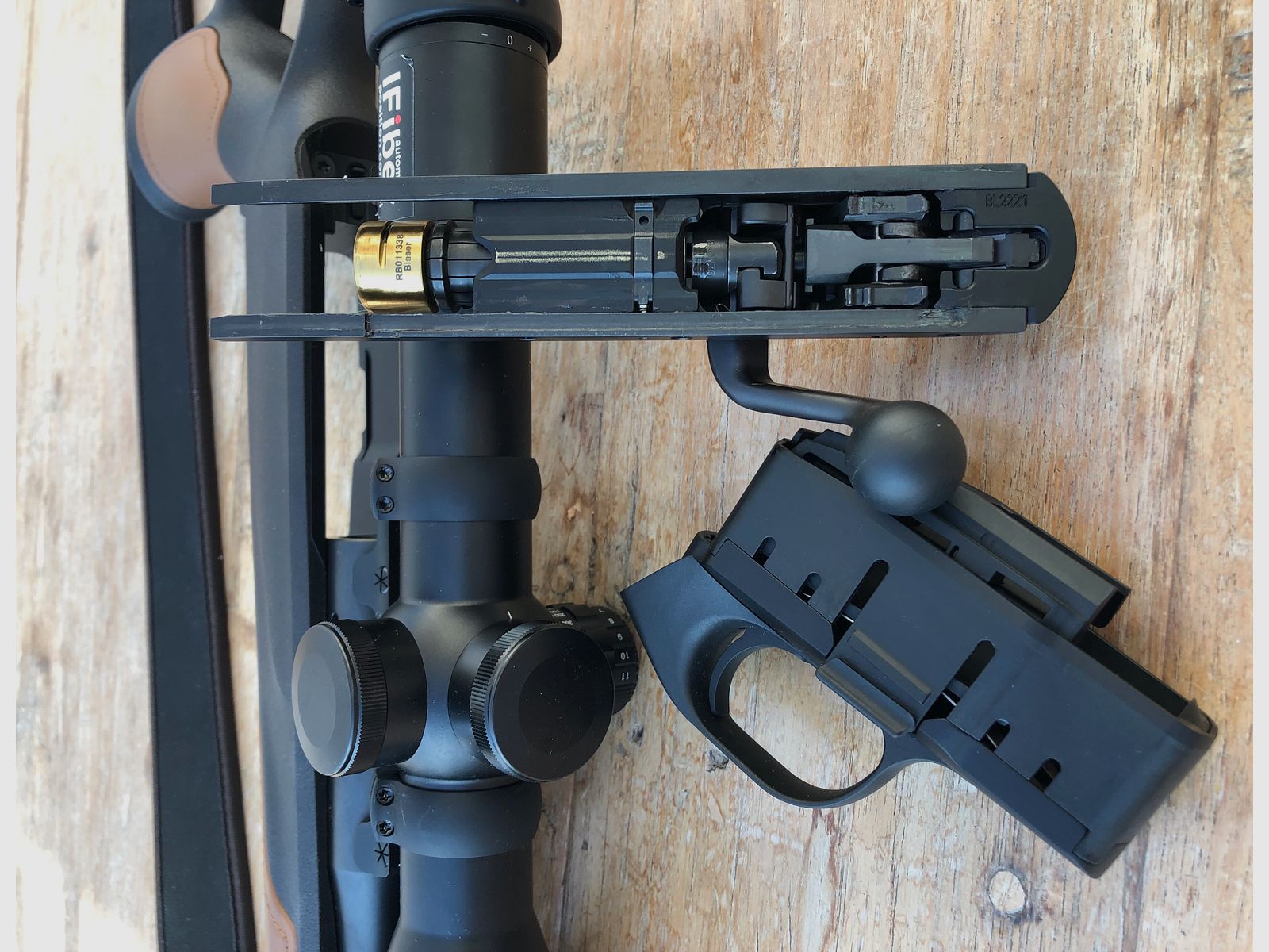 Wie neu: Blaser R8 Professional Success 338 Blaser Magnum