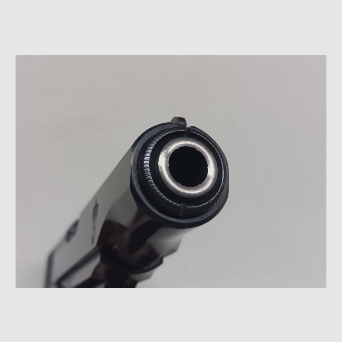 FN - Fabrique Nacional de Armas de Guerra - Herstal - Bélgica Mod. 1910 "Reina Juliana"