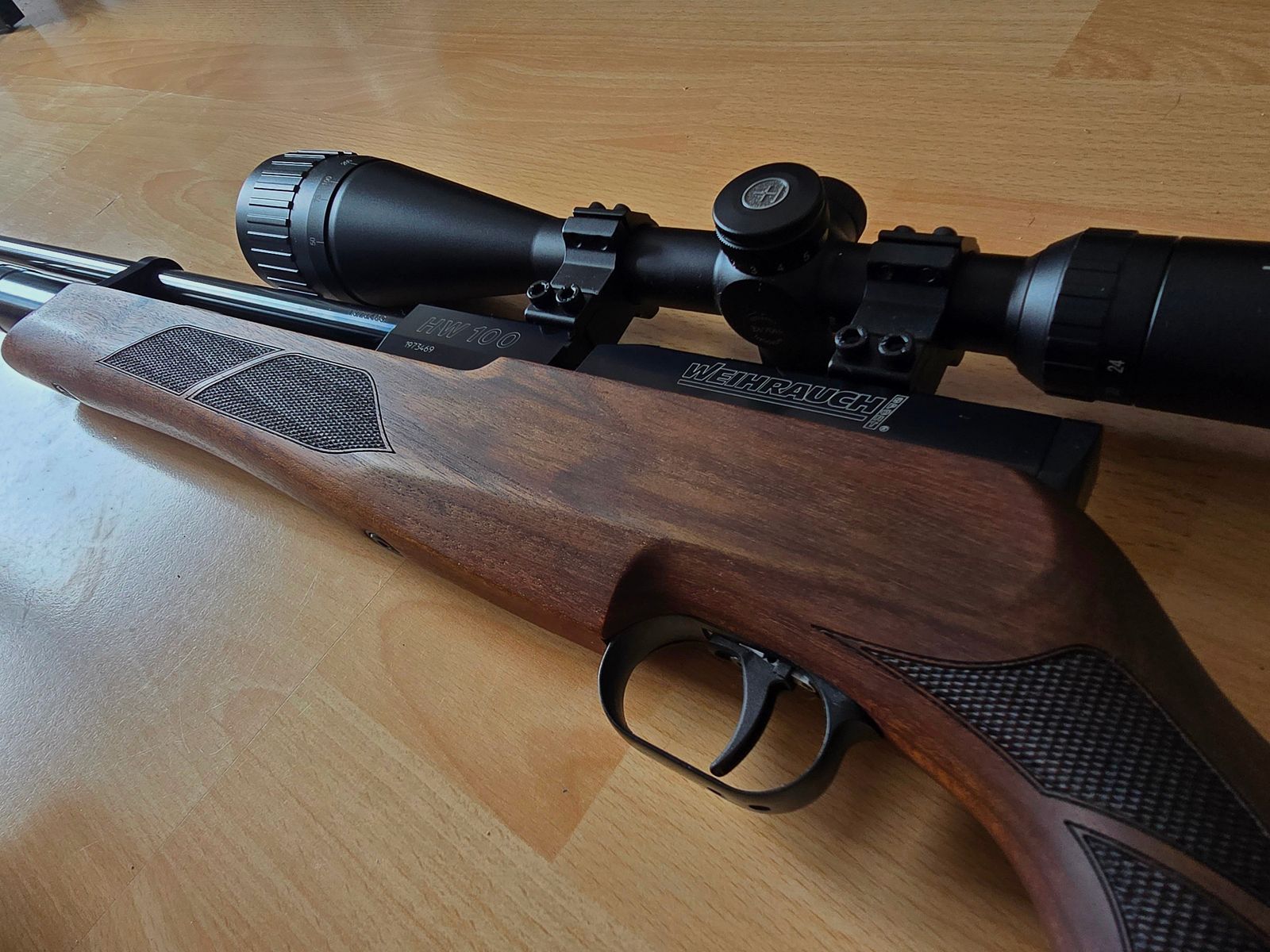 Weihrauch HW 100 mit Zubehör 