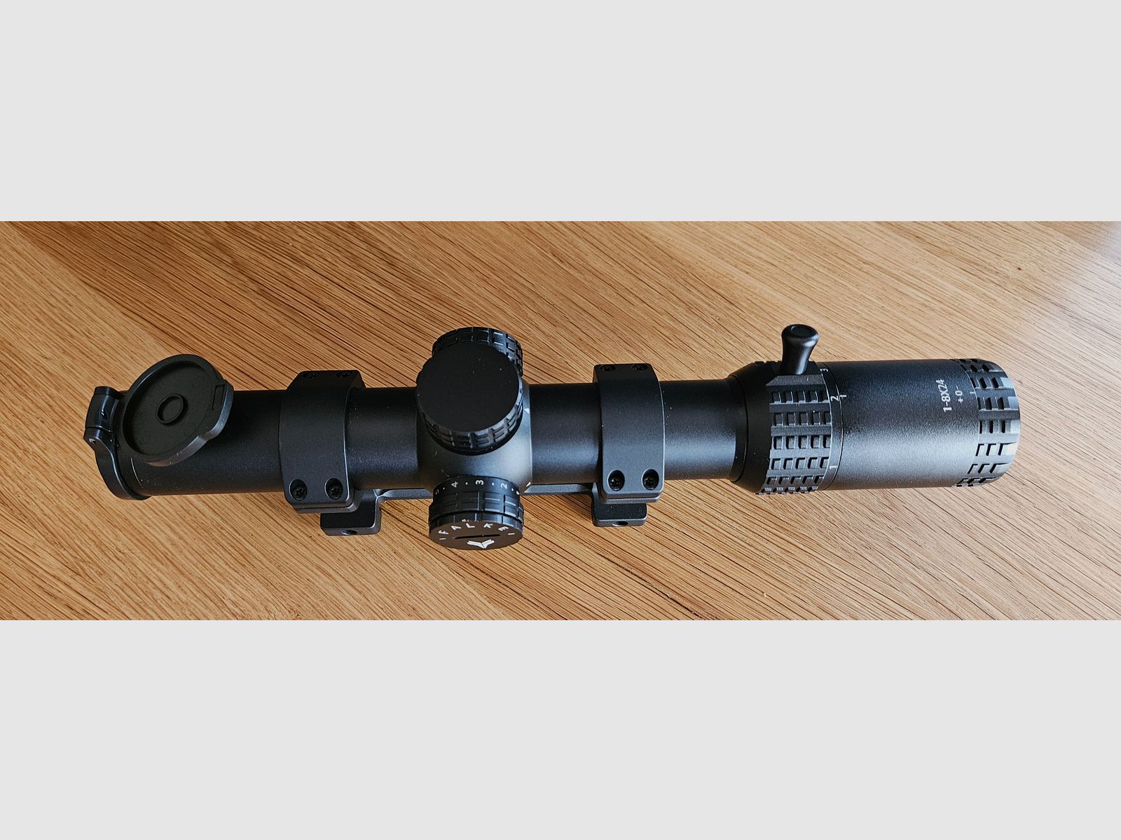 Falke 1-8x24 PRO SAS telescopio / LPVO / FFP / incluido ERATAC 34mm montaje en bloque