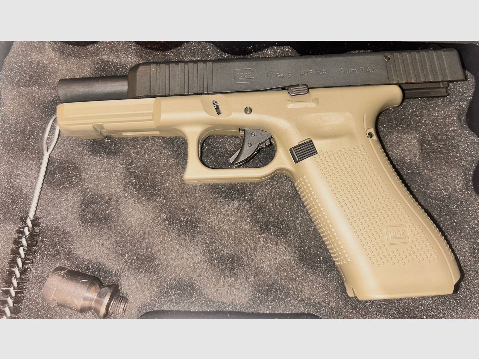 Glock 17 Gen5 Pistolet à blanc Armée française 9 mm P.A.K. (P18) NEUF NEUF NEUF