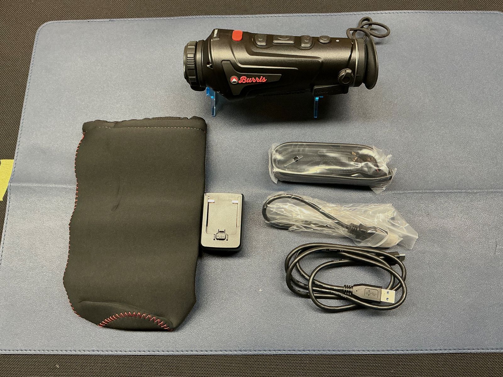 BURRIS BTH 35 – dispositivo portatile per visione termica 0001, immagine 1 di 6