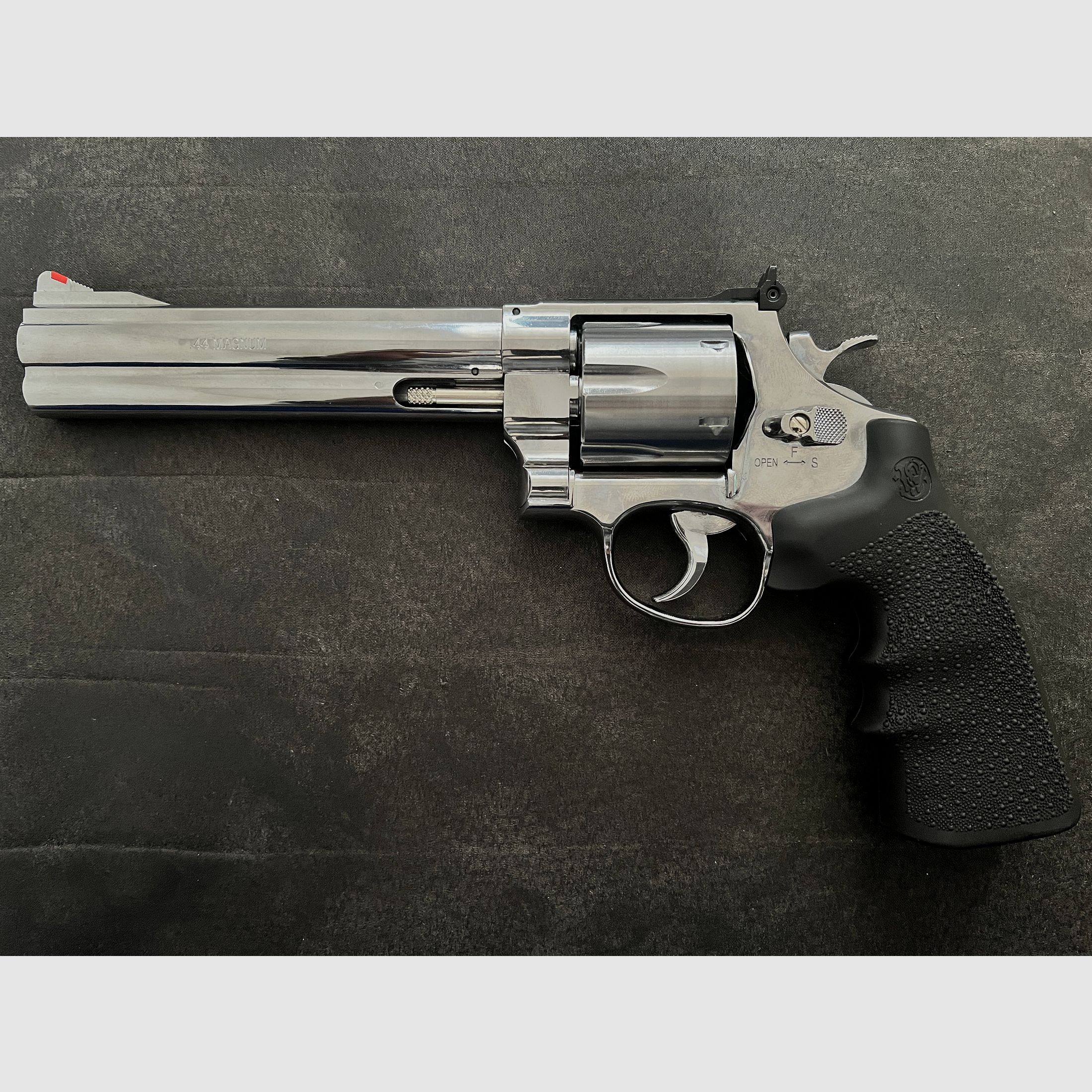 Smith and Wesson 629 CO2 Revolver