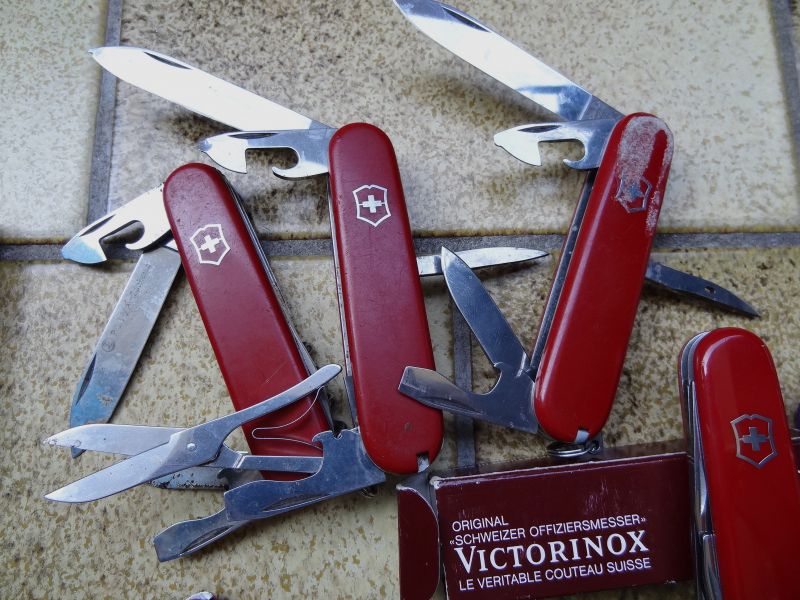 Konvolut Schweizer Messer Victorinox Wenger