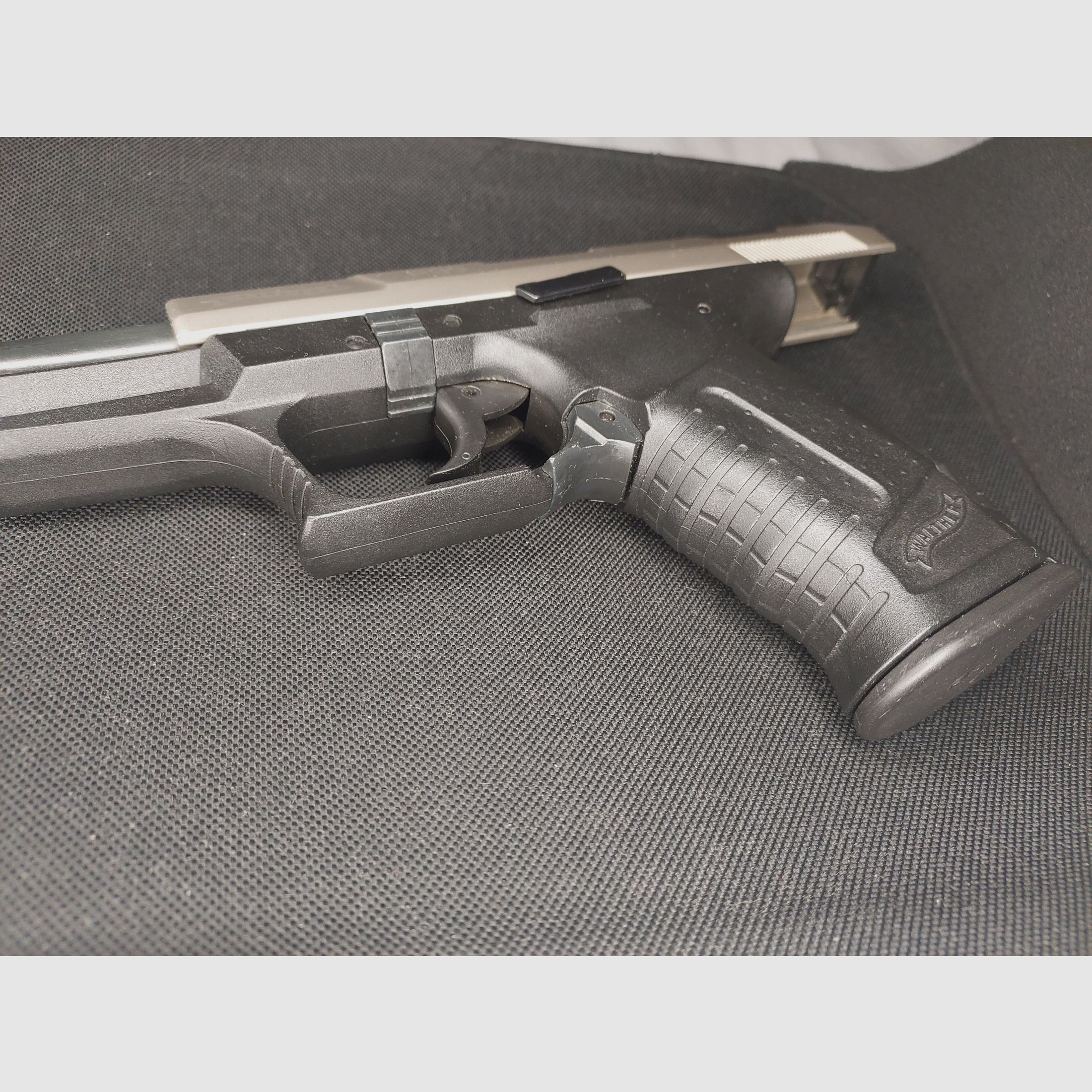 Walther P99 blank firing pistol 9mm P.A.K. bicolor (762) with Fidragon holster