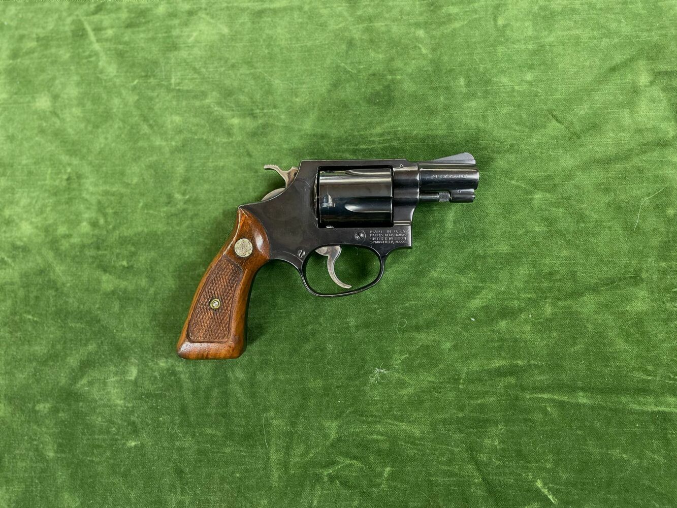 Smith & Wesson sans