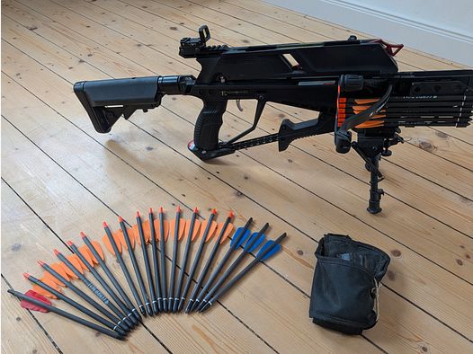 EK Archery Cobra R10 RX (130 lbs) inkl. 24 Deep Penetration Bolzen – Neuwertig