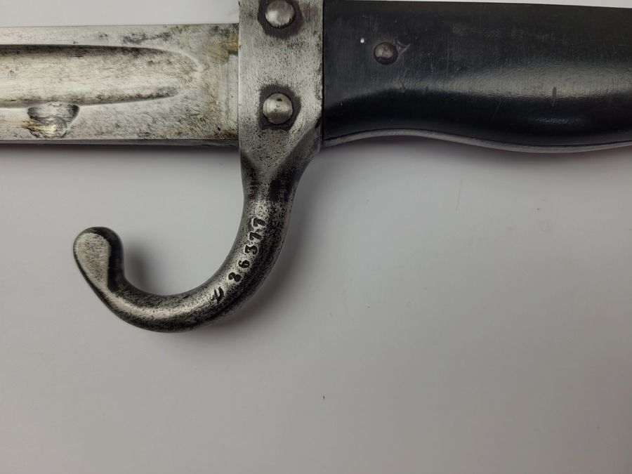 Baionette Berthier Modell 1892 2. Typ – mit originalen Bakelit-Griffschalen – Mono-Nummer – sehr guter Zustand, Bild 7 von 9