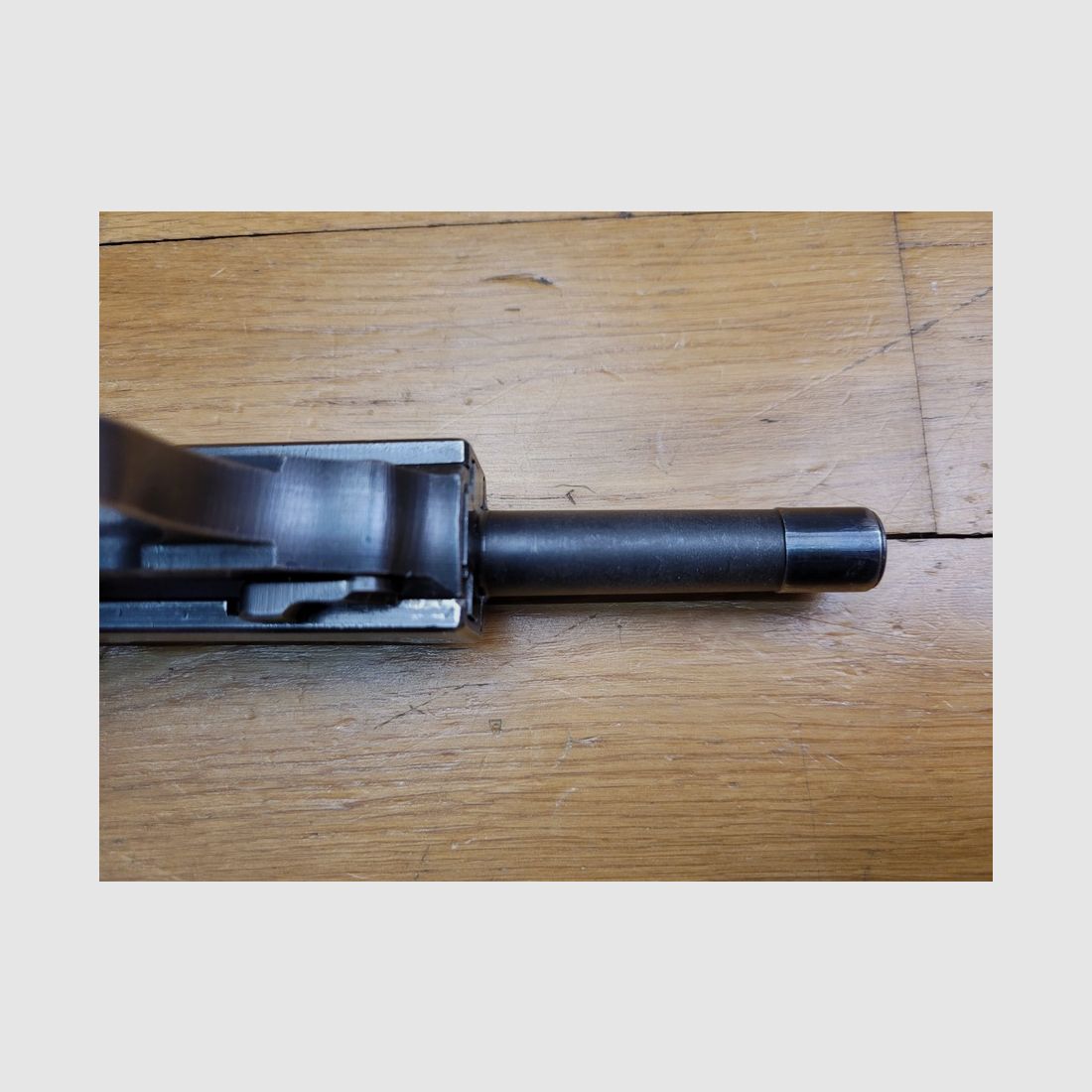 Splendid Walther P38 Pistol – Code AC43 for Walther in Zella-Mehlis – December 1943 – Original bluing at 95% – Single serial number – Impeccable mechanics and aesthetics – Excellent condition, image 10 of 18
