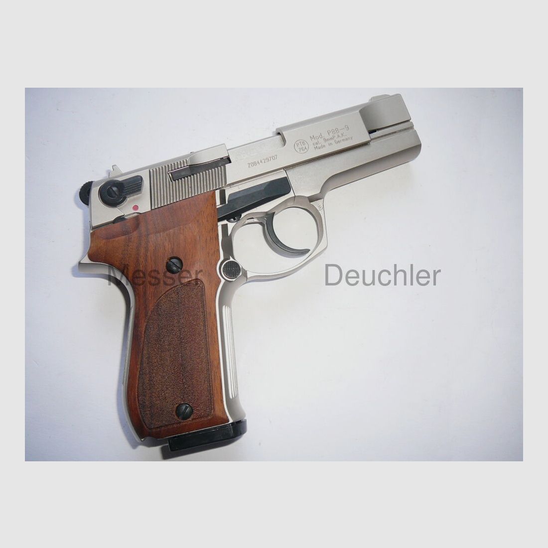 Walther P88 vernickelt/Holzgriffschalen