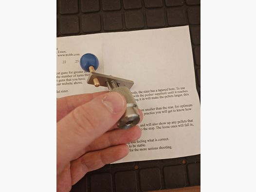 T. R. Robb Adjustable pellet Sizer / Diabolo Lehre | individuell justierbar für maximale Präzision der Diabolos | für Kaliber 5,5 mm  / .22 | NEU