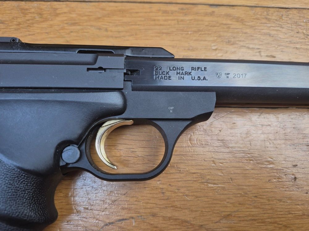 Guter Browning Buck Mark URX Sportpistole – Waffe von 2017, die sehr wenig geschossen wurde – Kal. .22LR – 2 Originalmagazine – Originalbox – Anleitung – Schlüssel – Kurz gesagt, komplett und gebraucht im neuwertigen Zustand – TBE+++, Bild 6 von 19