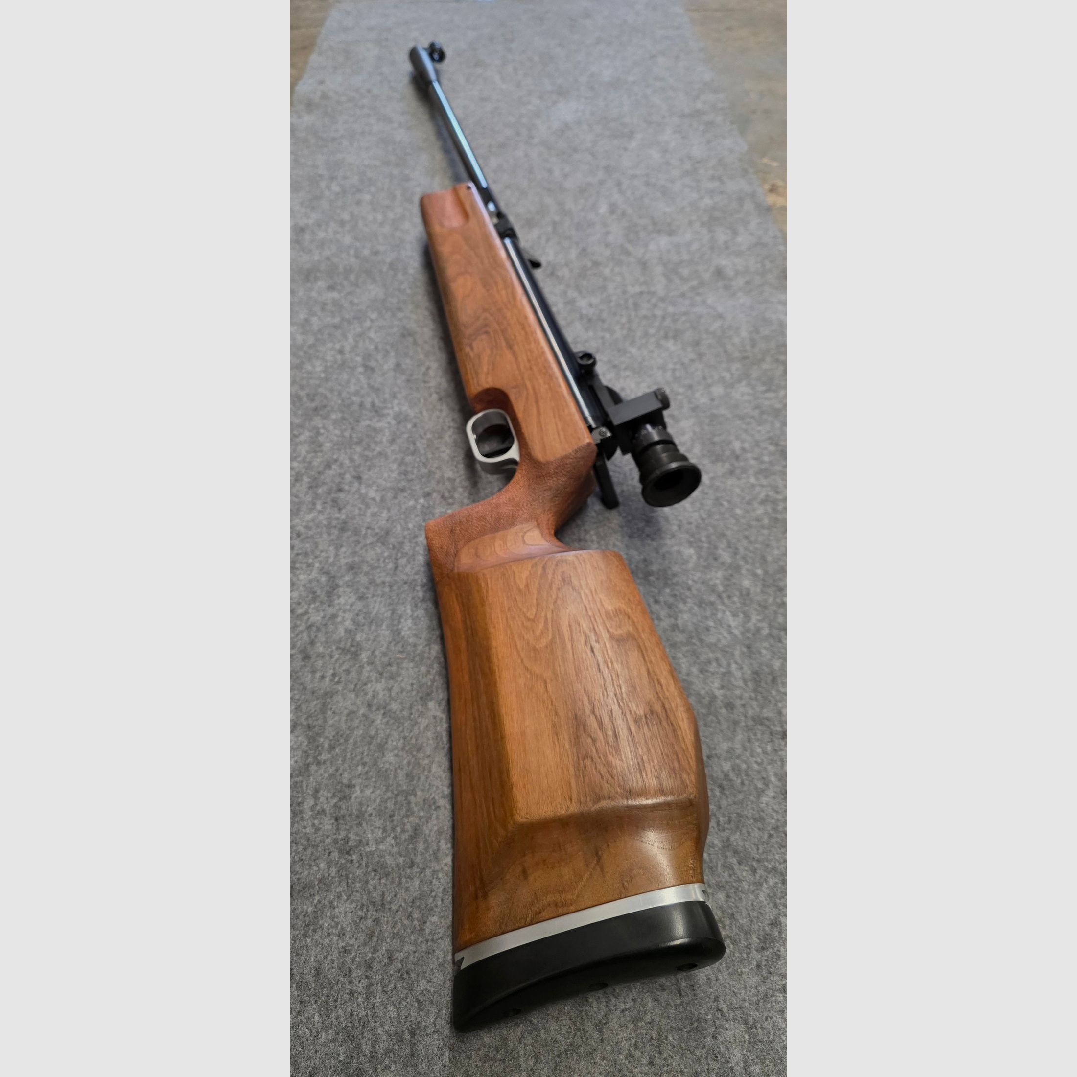 Match Luftgewehr Seitenspanner Walther LGR  sehr selten im tollen Zustand, kaum benutzt.