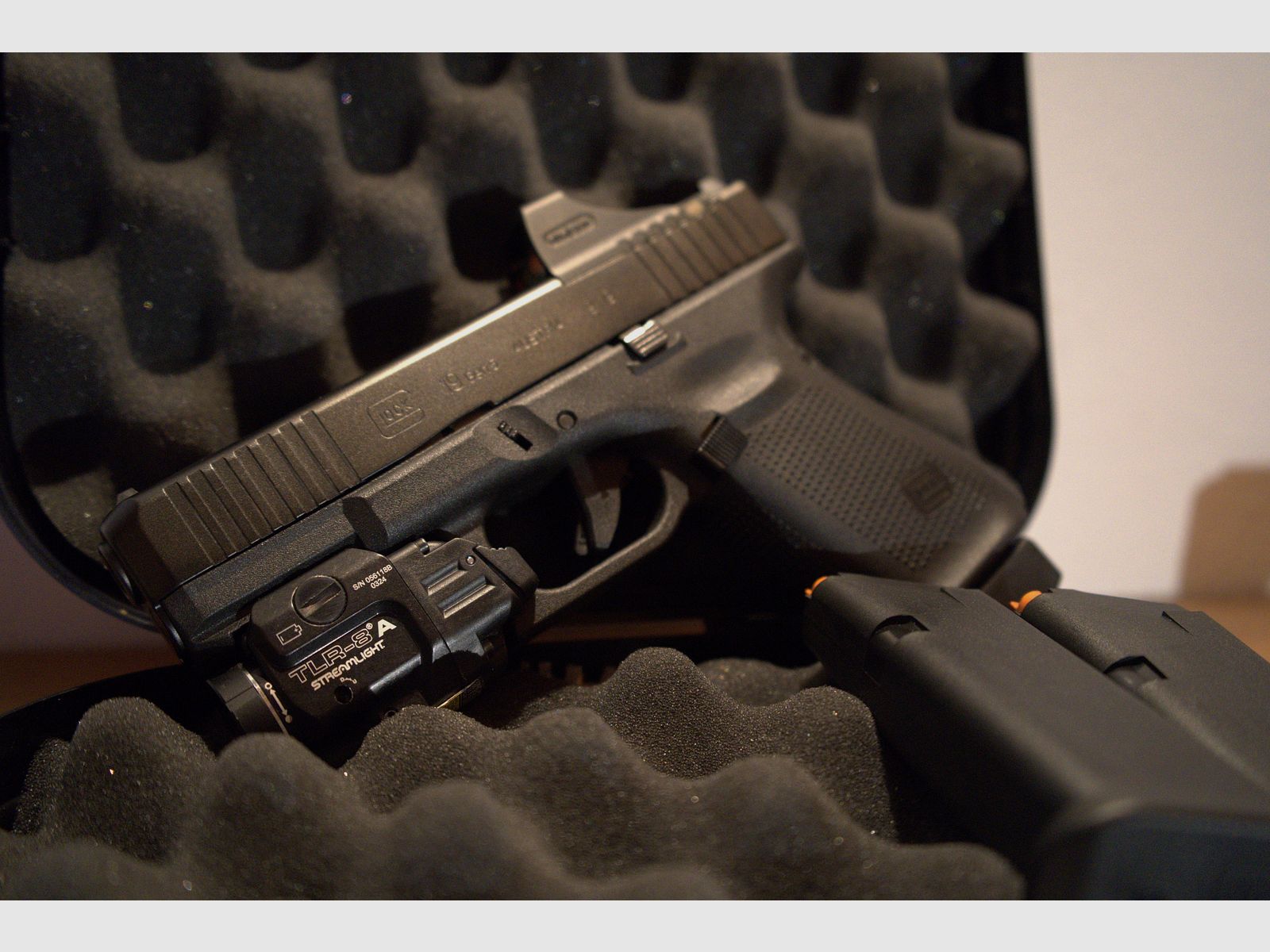 Glock 19 Gen 5 MOS inkl. Holosun SCS-MOS und Streamlight TLR-8 und Glock Performance Trigger