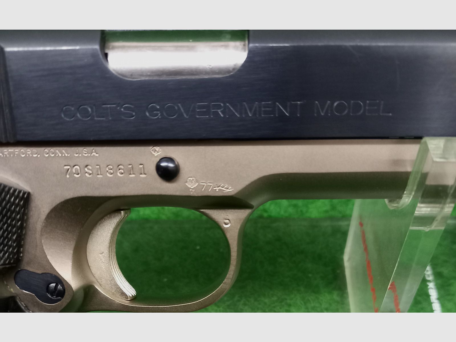  Colt Government MKIV Serie 70 en DUO -calibre 9mm Luger,