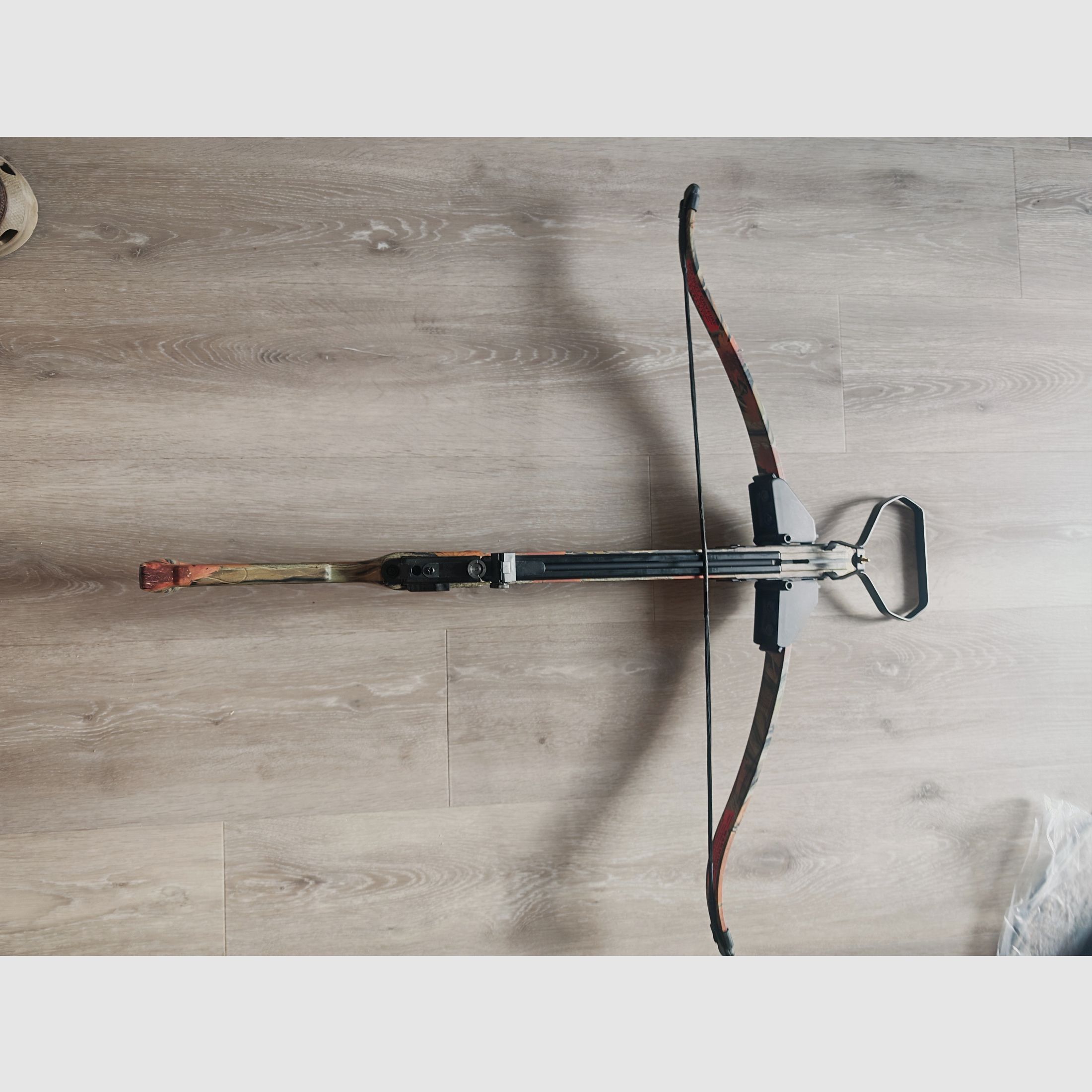 Ballesta recurva plegable 120 lbs con mucho accesorio