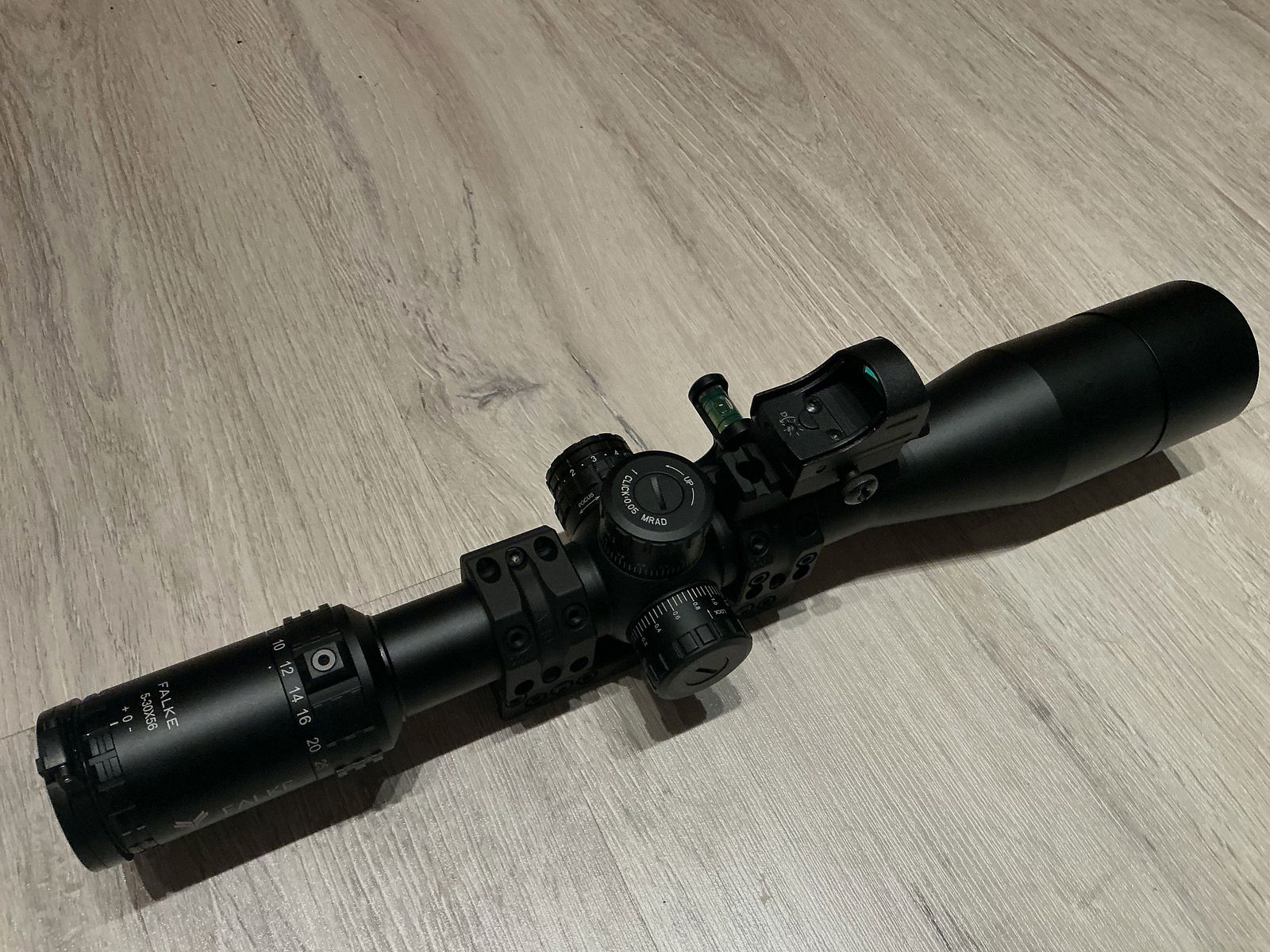 Falke Zielfernrohr 5-30x56 inkl. Killflash neuwertig * unbenutzt
