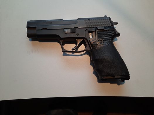 Pistola P 220 SIG Sauer & Sohn Cal. .45 ACP