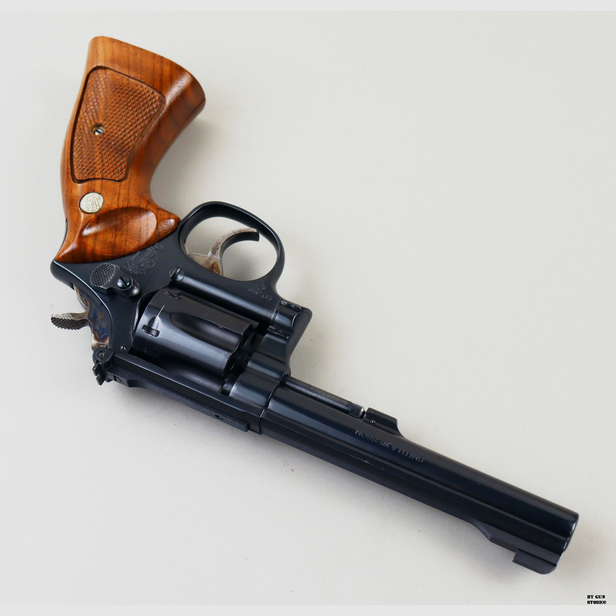Revólver Smith & Wesson mod. 17-6 K22 Masterpiece cal. .22 LR n.º de serie BEF3899, imagen 5 de 8