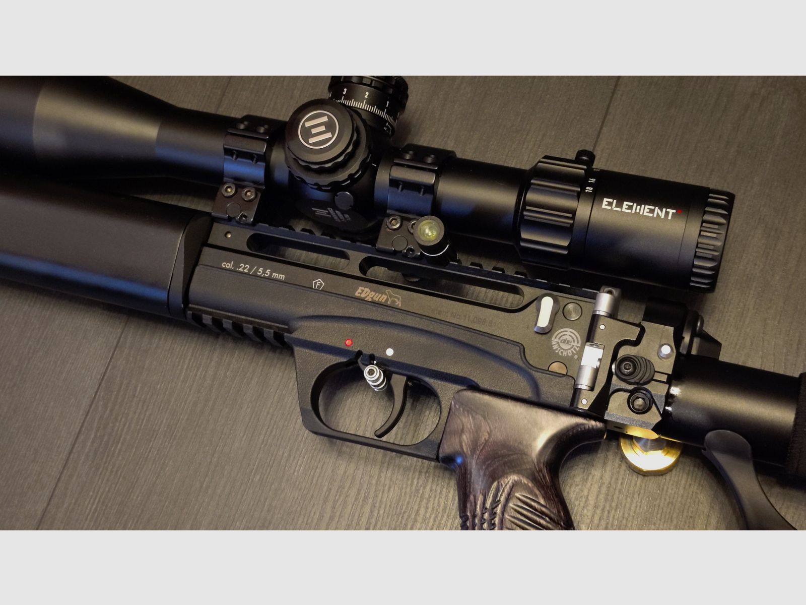 Edgun Leshy 2 / 350mm / CAL .22 5,5mm / F-Zeichen + Element Optics TITAN 3-18x50 FFP MRAD