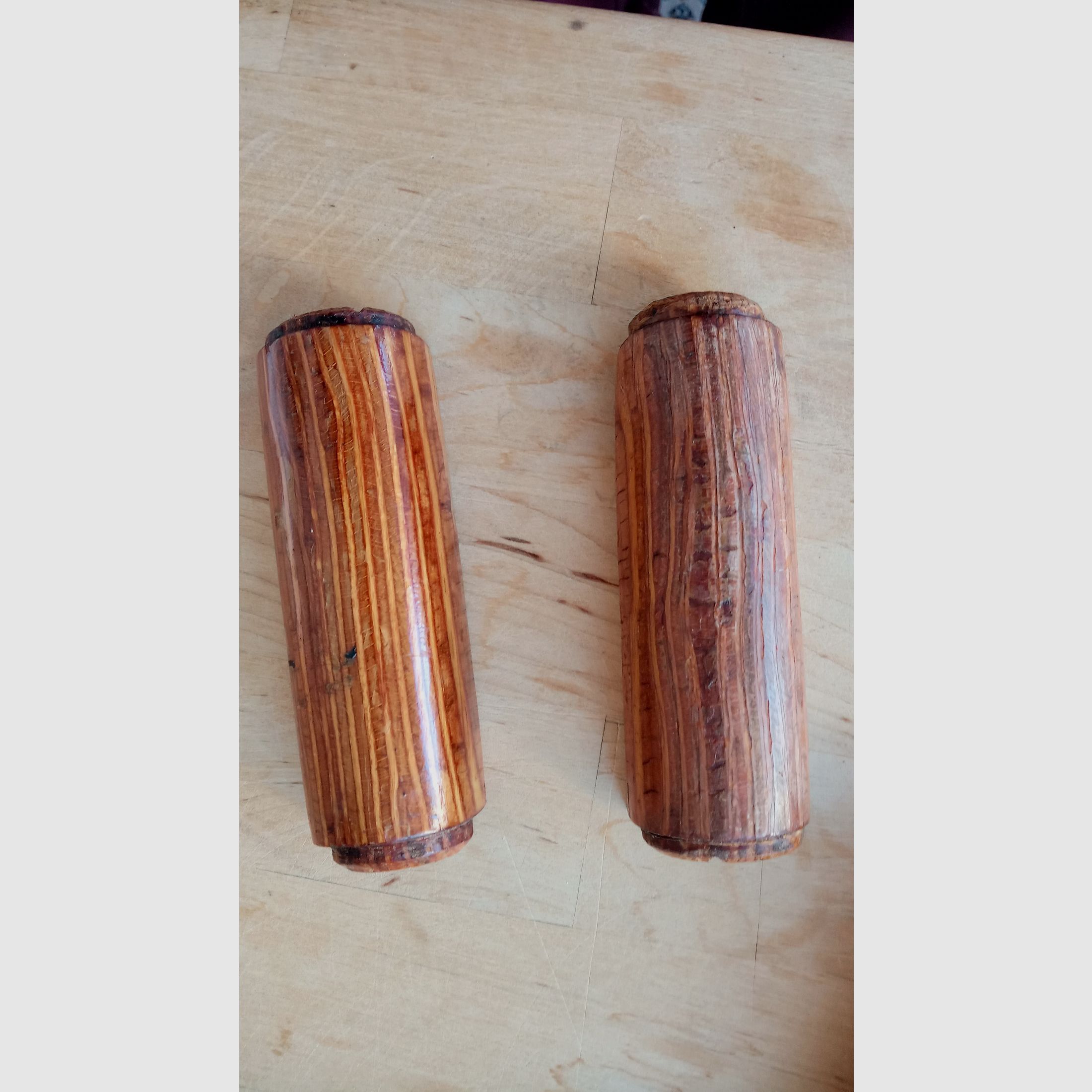 Originale guanti superiori Dong AK rumeni (molto larghi) / Legno laminato robusto perfetto per il pene di asino rumeno (Uluc) o guanti RPK