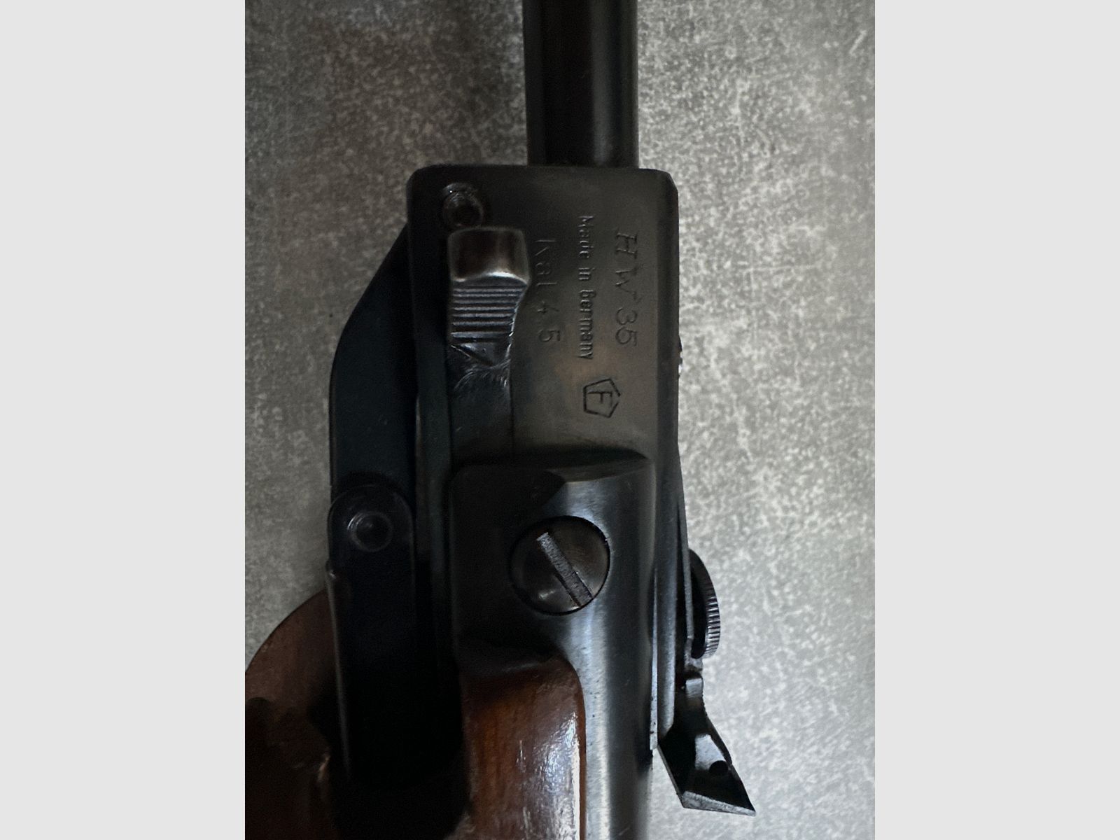 Weihrauch HW35 w kalibrze 4,5 mm, bardzo dobry stan, wiatrówka