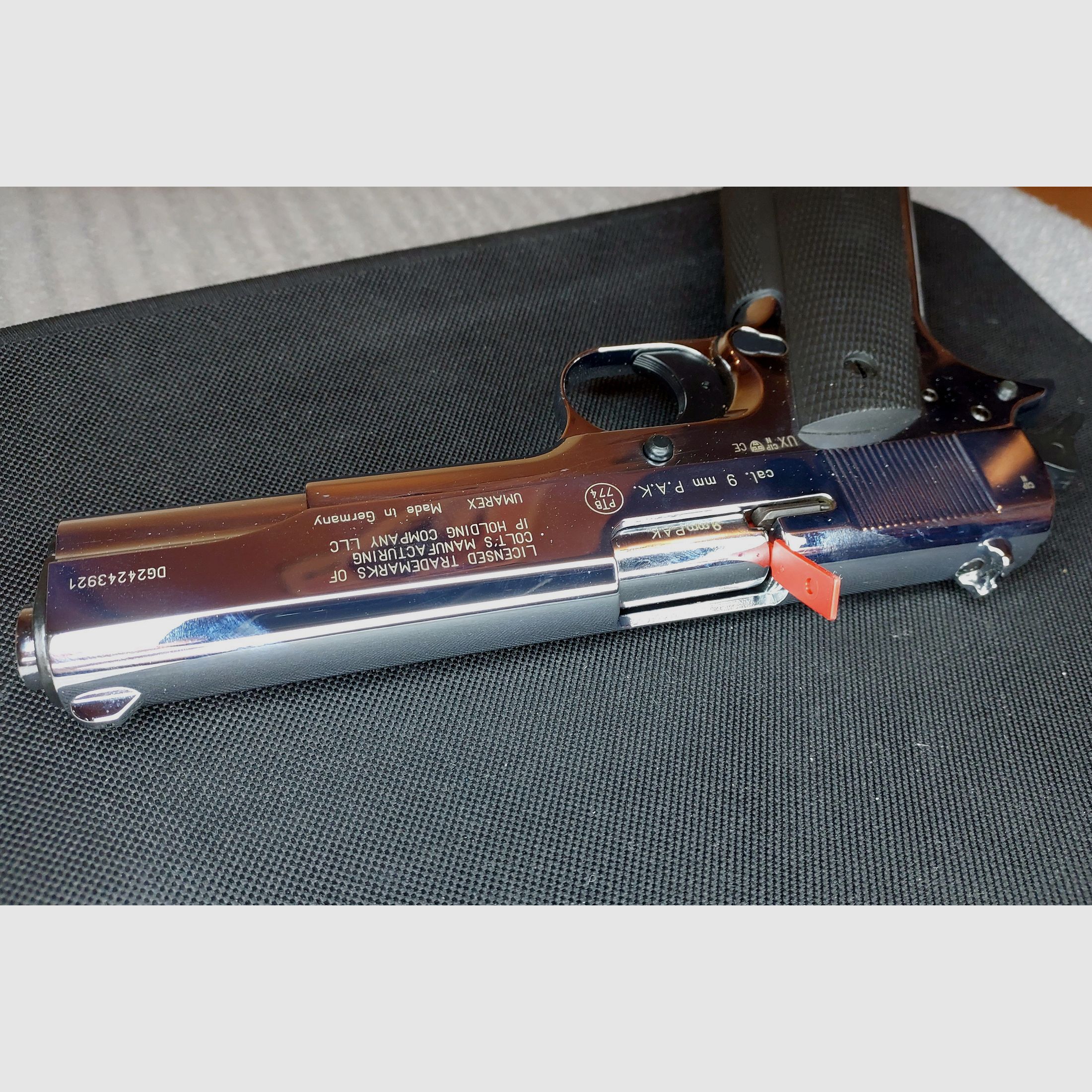 Colt Government 1911 A1 Schreckschuss Pistole 9mm P.A.K. poliertes Chrom (PTB 774)