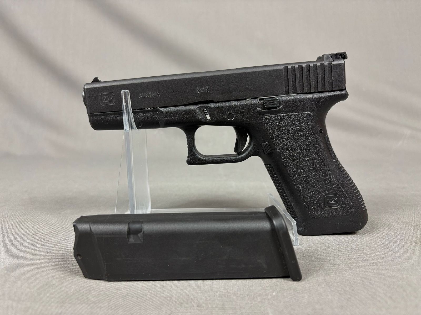Glock 17 Gen. 2 9mm Luger