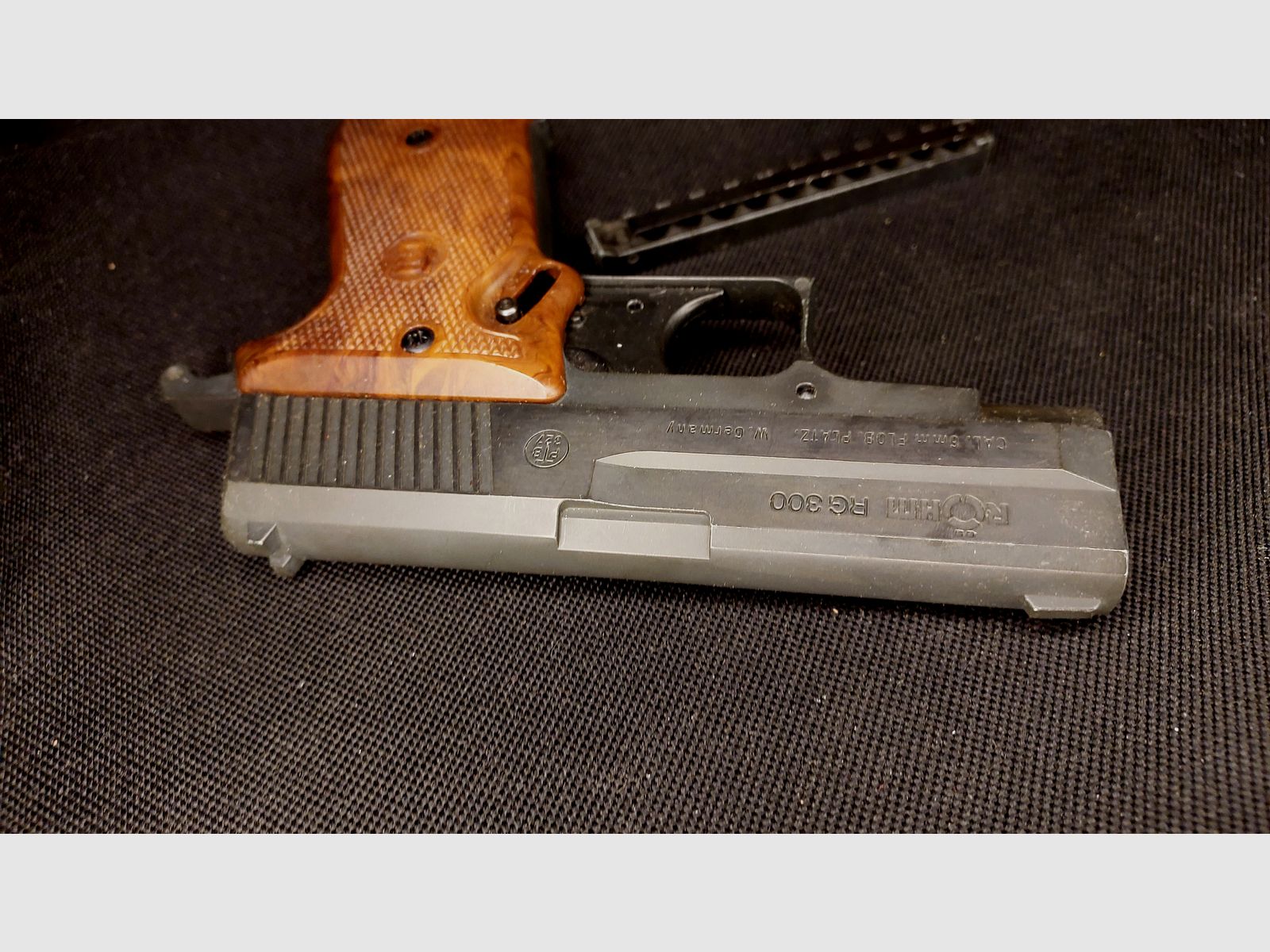 Röhm RG300 (RG 300) pistola a salve cal. 6mm Flobert (PTB 327)