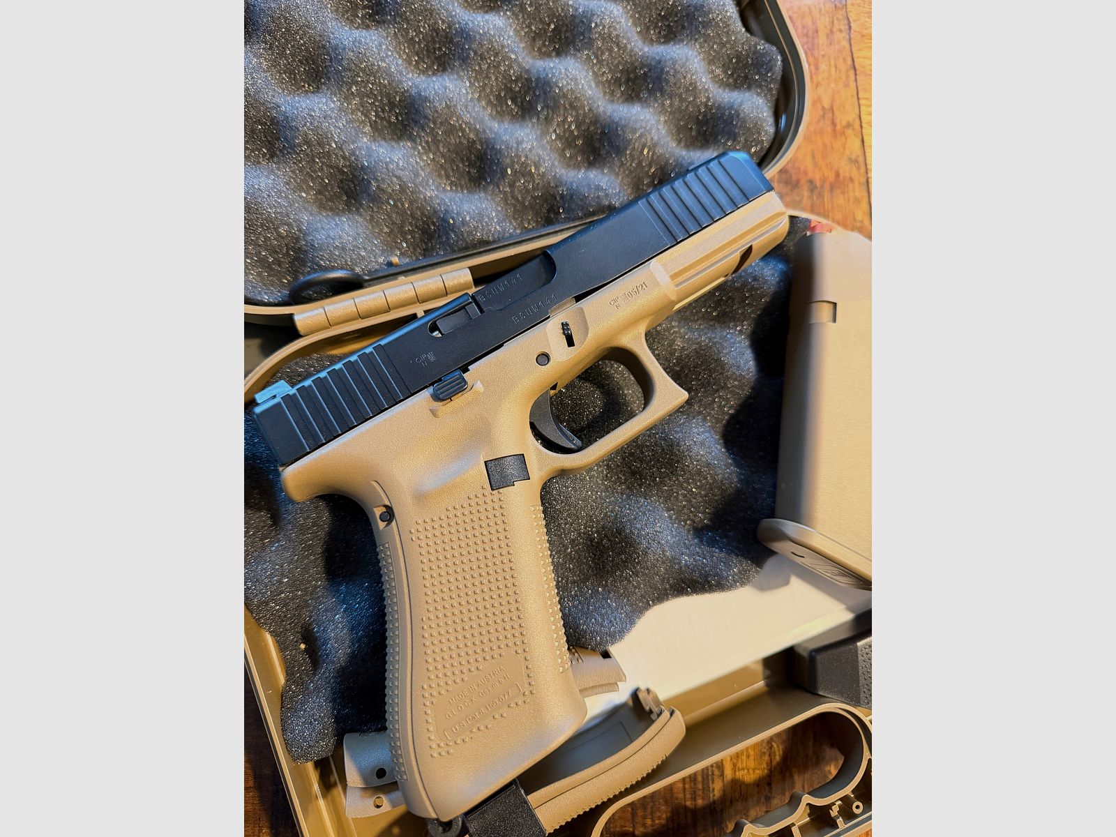 Glock Halbautom. Pistole Glock 17 Gen.5 FS/FXD "FR Coyote" Kal.9x19 Standardbewaffnung Französische Armee