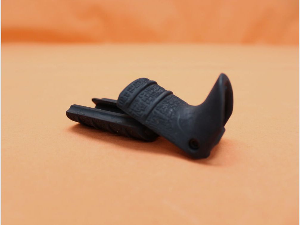 UTG - Leapers UTG Tactical Hand Stop Kit (RB-HS01B) Black incl. Full Profile Rubber Rail Guard/ Handstop