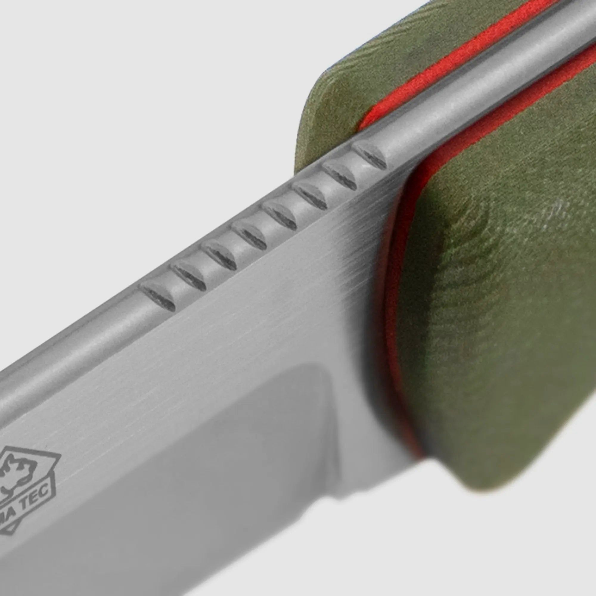 PUMA TEC "HUNT to SURVIVE" Édition, D2