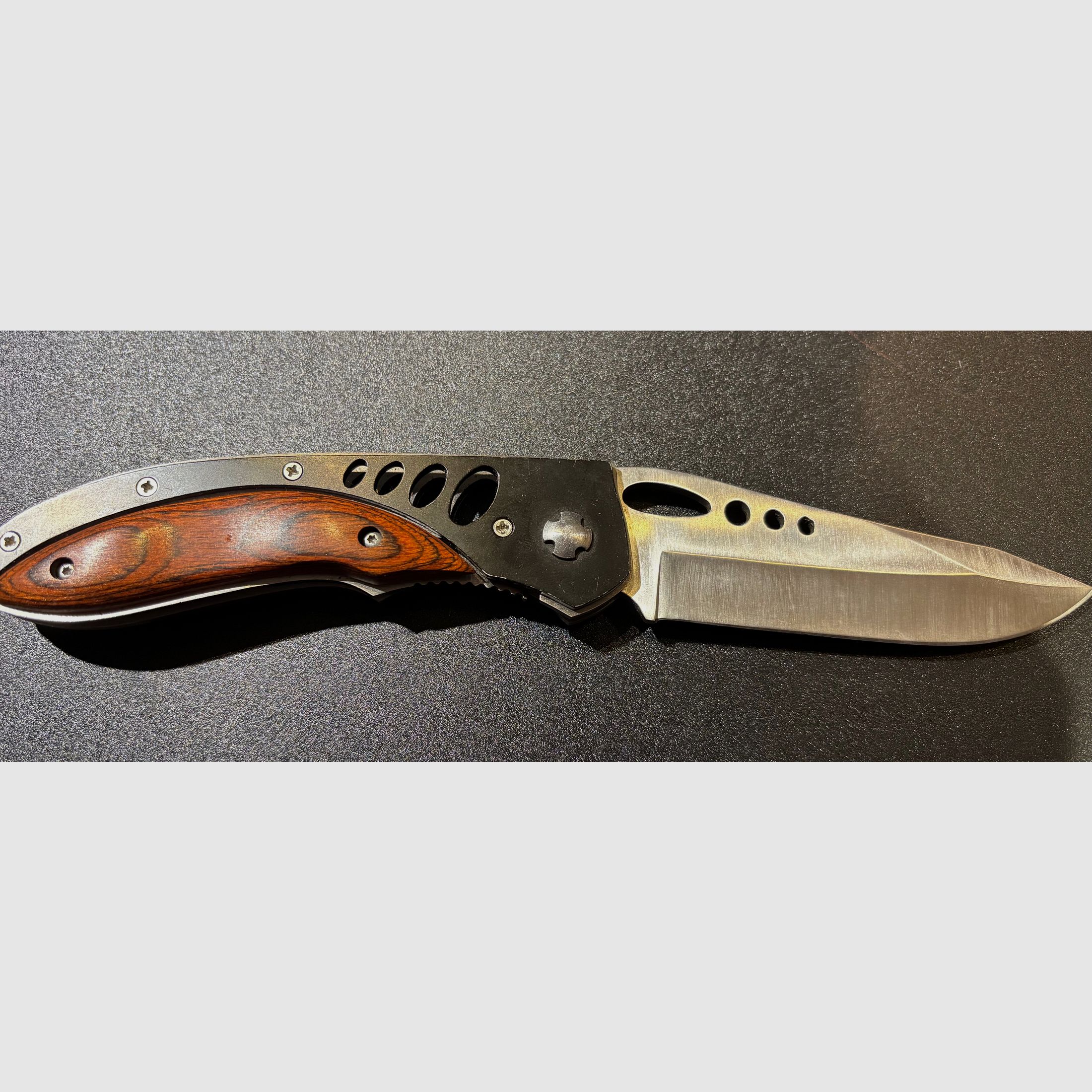 Navaja plegable con madera, pieza de vitrina